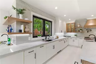 97 Parkway Dr, Roslyn Heights, NY 11577 - Photo 9