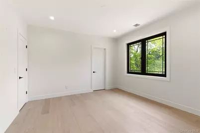 97 Parkway Drive, Roslyn Heights, NY 11577 - Photo 31