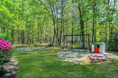 17 Barbara Anne Street, Manorville, NY 11949 - Photo 5