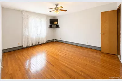 15754 95th Street, Howard Beach, NY 11414 - Photo 11