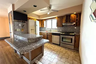157-54 95th St, Howard Beach, NY 11414 - Photo 9