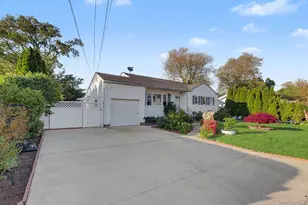 17 Morton St, Brentwood, NY 11717 - Photo 3