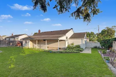 17 Morton Street, Brentwood, NY 11717 - Photo 23