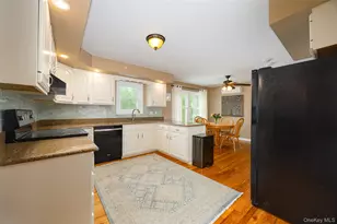 5 Rolling Green Ln, Wappingers Falls, NY 12590 - Photo 7