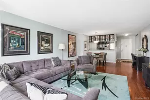300 E 59th St, New York, NY 10022 - Photo 3