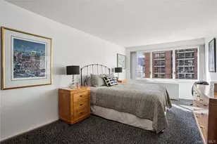 300 E 59th St, New York, NY 10022 - Photo 5