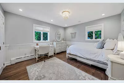 36 Manitton Court, Islip, NY 11751 - Photo 23