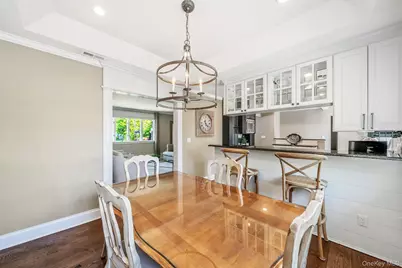 36 Manitton Court, Islip, NY 11751 - Photo 9
