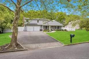 6 Grand Canyon Ln, Coram, NY 11727 - Photo 3
