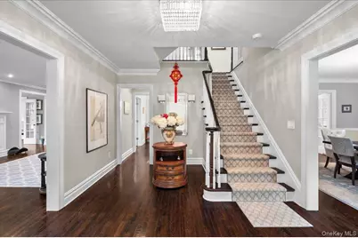7 Harcourt Road, Scarsdale, NY 10583 - Photo 9