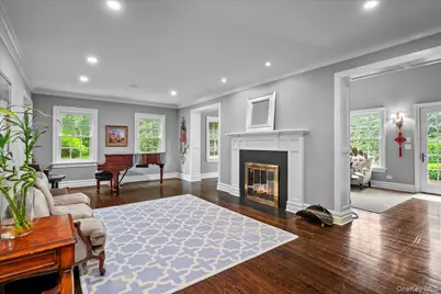 7 Harcourt Road, Scarsdale, NY 10583 - Photo 11