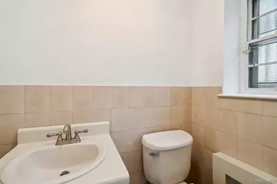 72 Winthrop Road, Plainview, NY 11803 - Photo 27