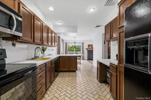 960 Cliffside Ave, Woodmere, NY 11581 - Photo 5