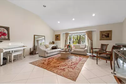 960 Cliffside Avenue, Woodmere, NY 11581 - Photo 3