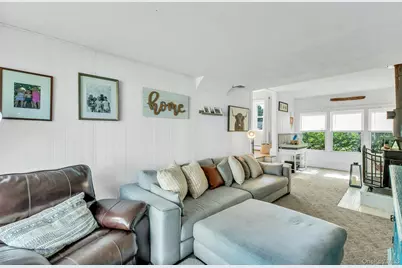121 Lowell Road, Sayville, NY 11782 - Photo 9
