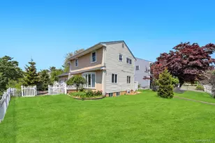 48 E Grove St, Massapequa, NY 11758 - Photo 41