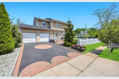 48 E Grove Street, Massapequa, NY 11758 - Photo 3