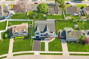 14 Eve Ln, Levittown, NY 11756 - Photo 35