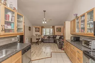 14 Lurcott Ln, Central Islip, NY 11722 - Photo 9