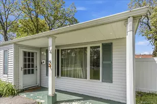 14 Lurcott Ln, Central Islip, NY 11722 - Photo 3