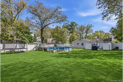14 Lurcott Lane, Central Islip, NY 11722 - Photo 25