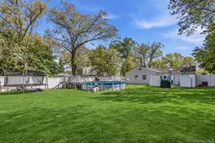 14 Lurcott Ln, Central Islip, NY 11722 - Photo 25
