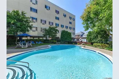 130 Post Avenue #324, Mineola, NY 11590 - Photo 19
