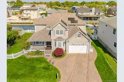 2683 Peconic Avenue, Seaford, NY 11783 - Photo 41