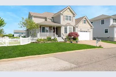 2683 Peconic Avenue, Seaford, NY 11783 - Photo 35