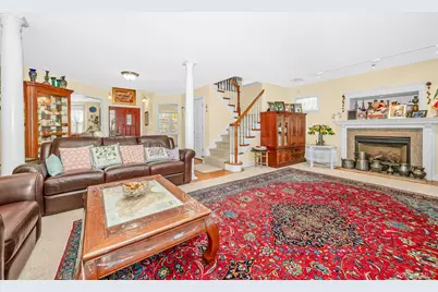 2683 Peconic Avenue, Seaford, NY 11783 - Photo 17