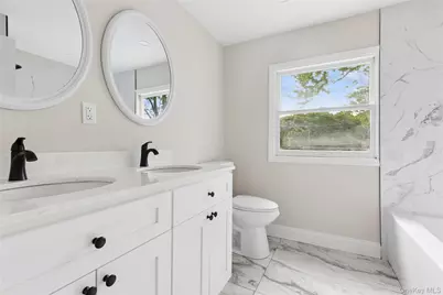 4 Blackwell Lane, Stony Brook, NY 11790 - Photo 13
