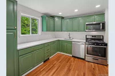 27 Boulder Avenue, Hillburn, NY 10931 - Photo 13