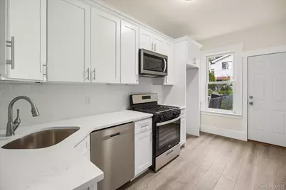 9547 115th Street, Richmond Hill, NY 11419 - Photo 19
