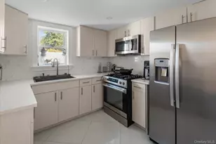 161-28 98th St, Howard Beach, NY 11414 - Photo 9