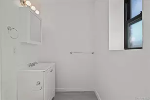 671 Bronx River Rd, Yonkers, NY 10704 - Photo 17