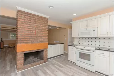83 Brittle Lane, Hicksville, NY 11801 - Photo 5