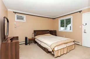 83 Brittle Ln, Hicksville, NY 11801 - Photo 13