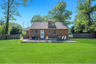 19 Oakland Avenue, Miller Place, NY 11764 - Photo 31
