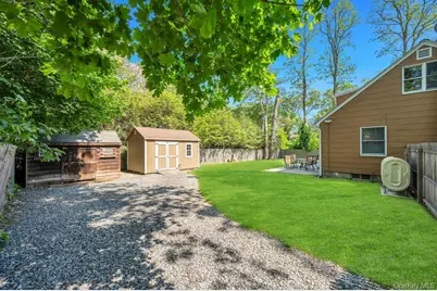 19 Oakland Avenue, Miller Place, NY 11764 - Photo 33