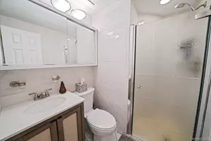 419 Clubhouse Ct, Coram, NY 11727 - Photo 25