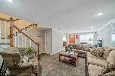 419 Clubhouse Court, Coram, NY 11727 - Photo 9