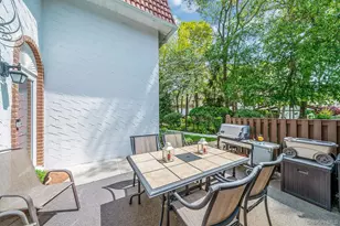 419 Clubhouse Ct, Coram, NY 11727 - Photo 3