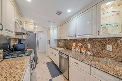 419 Clubhouse Court, Coram, NY 11727 - Photo 13
