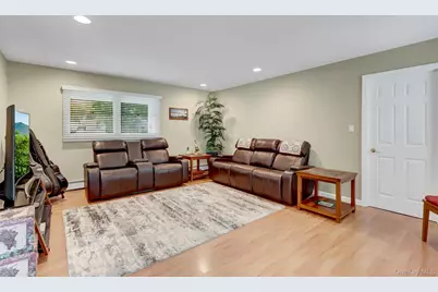 32 Strathmore Village Drive, South Setauket, NY 11720 - Photo 3