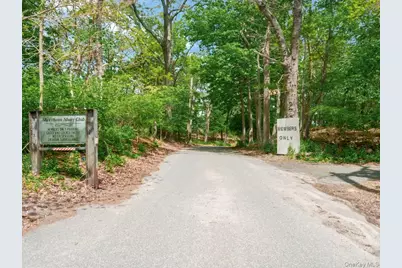 2 Seaview Ledge, Shoreham, NY 11786 - Photo 35