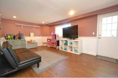 19 Viceroy Place, Port Jefferson Station, NY 11776 - Photo 17