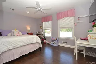 19 Viceroy Pl, Port Jefferson Station, NY 11776 - Photo 9