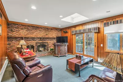 18 Ron Court, Commack, NY 11725 - Photo 13