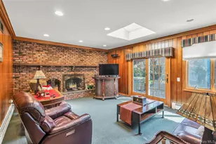 18 Ron Ct, Commack, NY 11725 - Photo 13