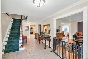 18 Ron Ct, Commack, NY 11725 - Photo 5